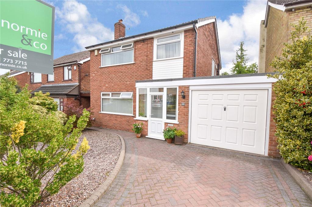 Cartmel Close, Bury, BL9 3 bed detached house £325,000