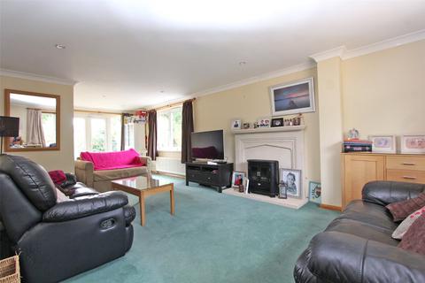 8 Abbotsford, Bartley, Southampton, SO40 2LU