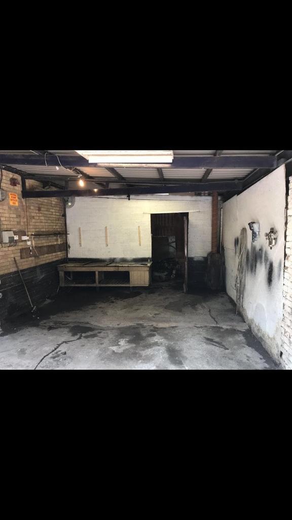 Black Lake, West Bromwich B70 Garage £375 pcm (£87 pw)