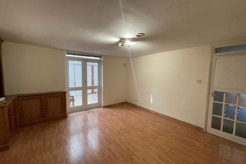 2 bedroom flat to rent, Lawford Road, Kentish Town, NW5