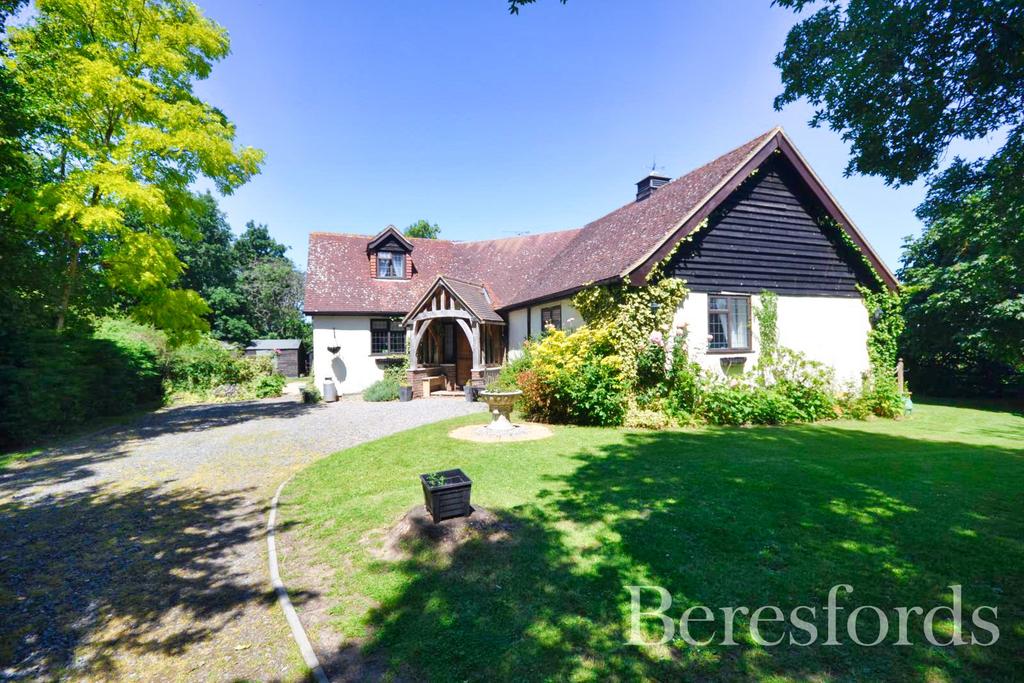Moreton Bridge, Moreton, Ongar, Essex, CM5 4 bed detached house £