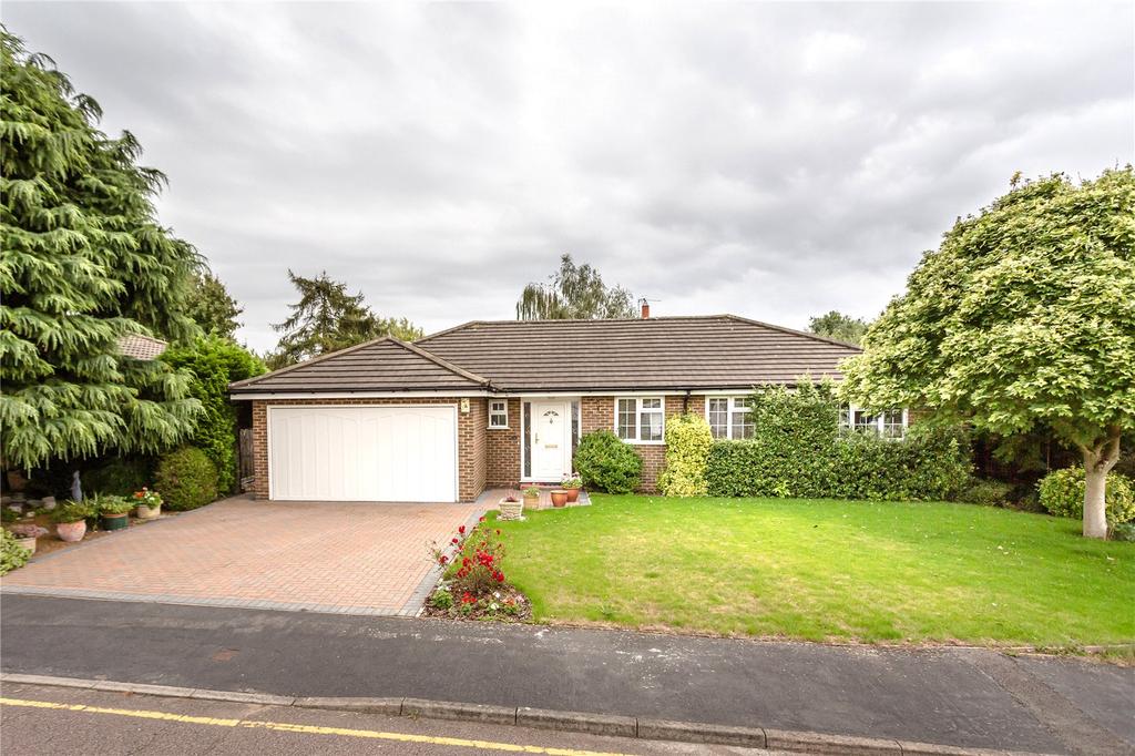 Manor Links, Stortford... 4 bed bungalow £710,000