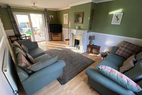 5 Bradgate Close, Manchester, M22 4LY