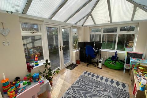 5 Bradgate Close, Manchester, M22 4LY