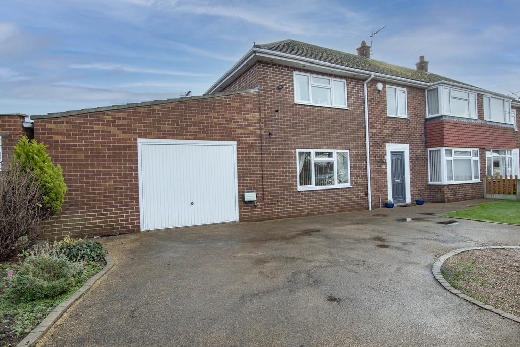 Monckton Road, Retford 4 bed semidetached house £235,000
