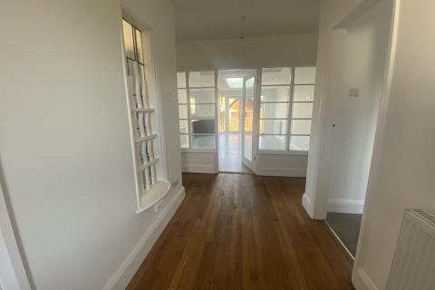18 Watson Avenue, Nottingham, NG3 7BL