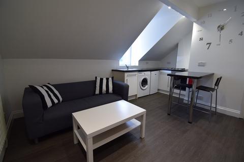 1 bedroom flat to rent - Penarth Road, Cardiff