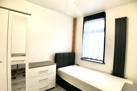 undefined, Beaconsfield Road , Southall UB1