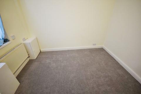 2 bedroom terraced house to rent, Werrington Road, Bucknall