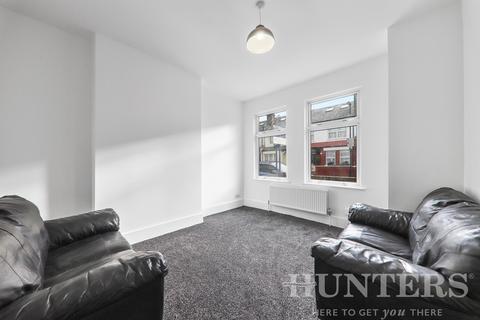 27 Thackeray Avenue, London, N17 9DT