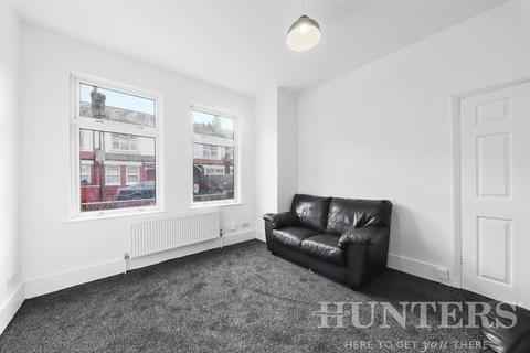 27 Thackeray Avenue, London, N17 9DT