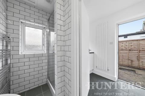 27 Thackeray Avenue, London, N17 9DT