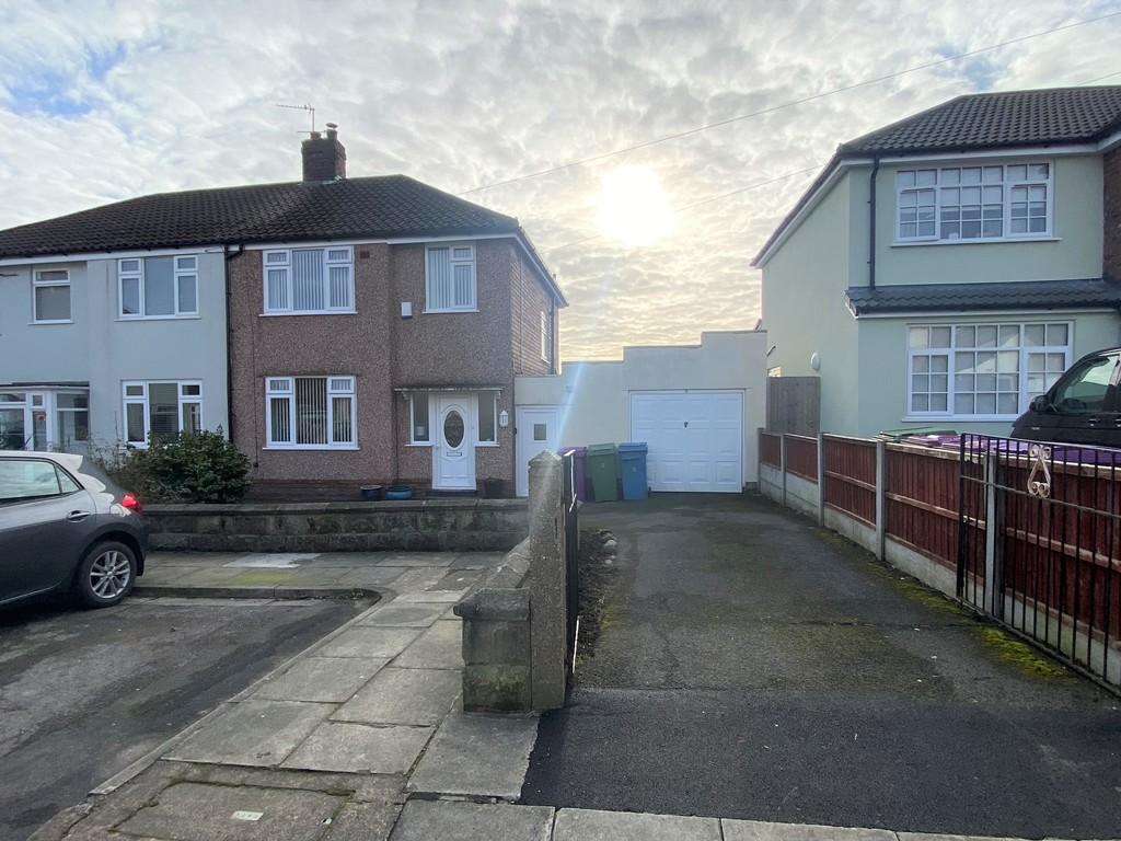 Lyndor Close, Woolton 3 bed semidetached house £305,000