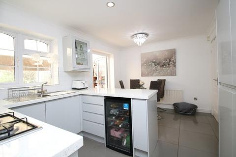3 Bronte Close, Galley Common, Nuneaton, CV10 9RA