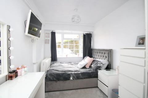 3 Bronte Close, Galley Common, Nuneaton, CV10 9RA