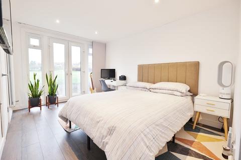 24 Cygnet Close, Orpington, BR5 2FF
