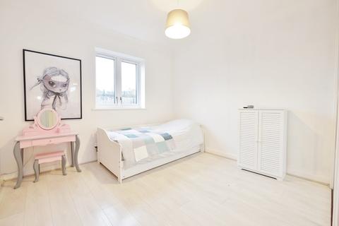 24 Cygnet Close, Orpington, BR5 2FF