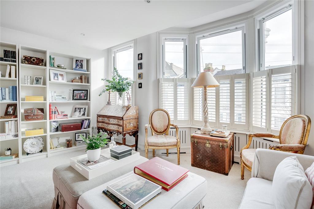 Querrin Street, Sands End, Fulham... 2 bed £825,000