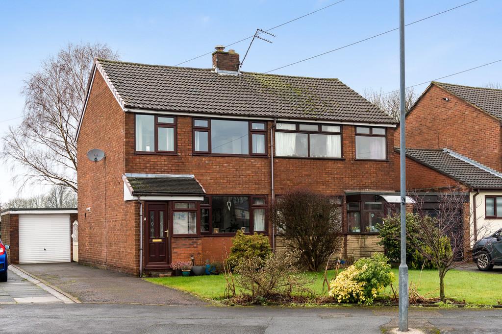 Broadway, Eccleston, St. Helens 3 bed semidetached house £199,950