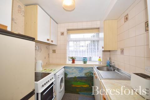 21 Winston Close, Romford, RM7 8LL
