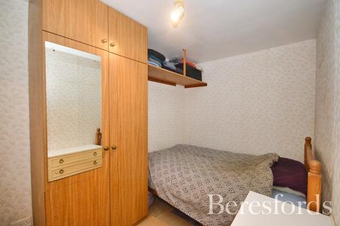 21 Winston Close, Romford, RM7 8LL