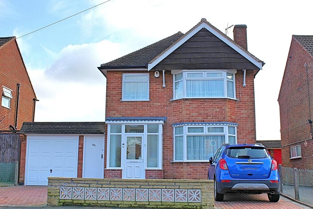 Carlton Drive, Wigston 3 bed detached house £300,000