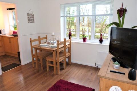 25 Eagle Close, Waltham Abbey, EN9 3NA