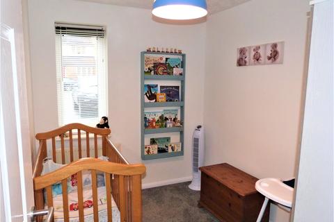 25 Eagle Close, Waltham Abbey, EN9 3NA