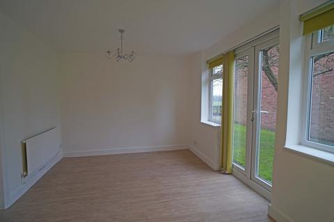 3 bedroom townhouse to rent - Vernon Close, Leamington Spa