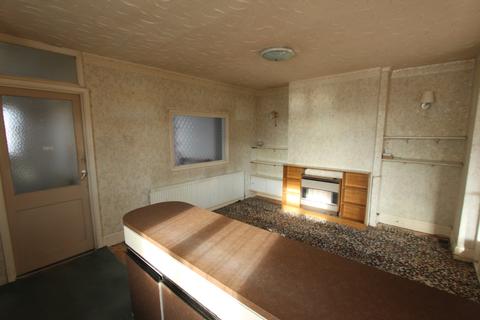 16 Blenheim Gardens, Aveley, South Ockendon, RM15 4EB