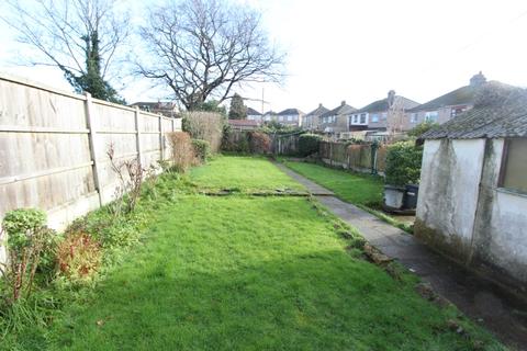 16 Blenheim Gardens, Aveley, South Ockendon, RM15 4EB