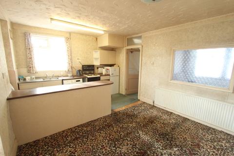 16 Blenheim Gardens, Aveley, South Ockendon, RM15 4EB