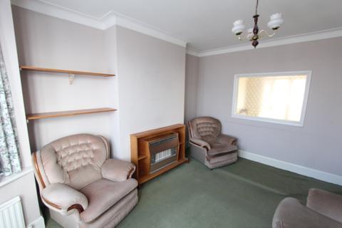 16 Blenheim Gardens, Aveley, South Ockendon, RM15 4EB