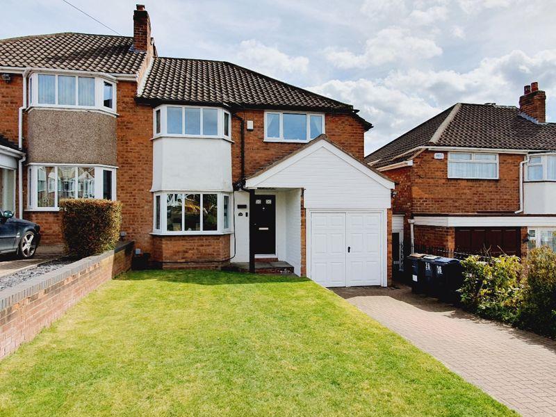 Elmwood Road, Streetly, Sutton... 3 bed semidetached house £350,000