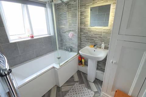 5 Kirkway, Bebington, Wirral, CH63 5NT