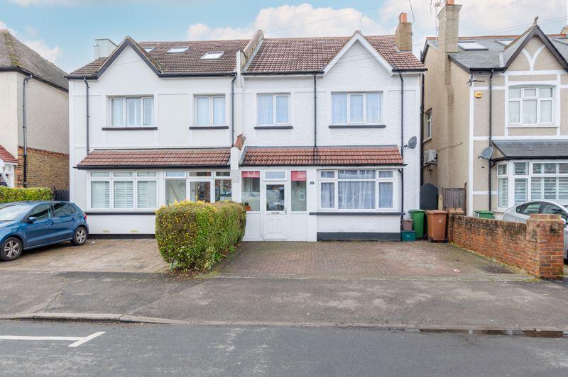 St. James Avenue, Sutton 4 bed semidetached house £600,000