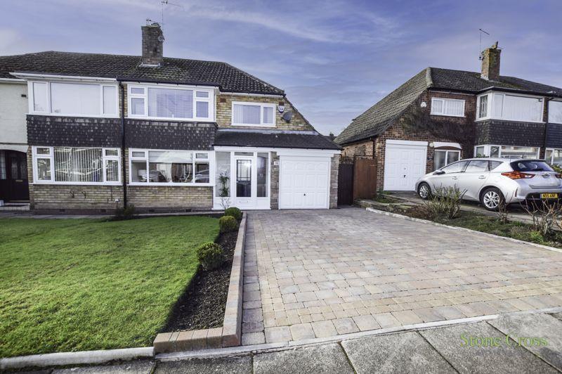 Treen Road, Astley, Manchester M29 7HA 3 bed semidetached house £260,000
