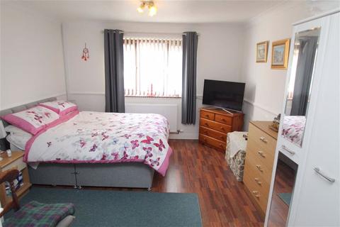 8 Derwen, Chirk, Wrexham, LL14 5BZ