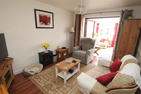 8 Derwen, Chirk, Wrexham, LL14 5BZ