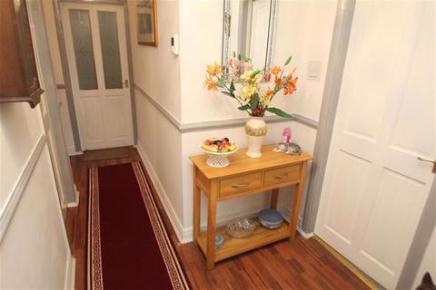 8 Derwen, Chirk, Wrexham, LL14 5BZ