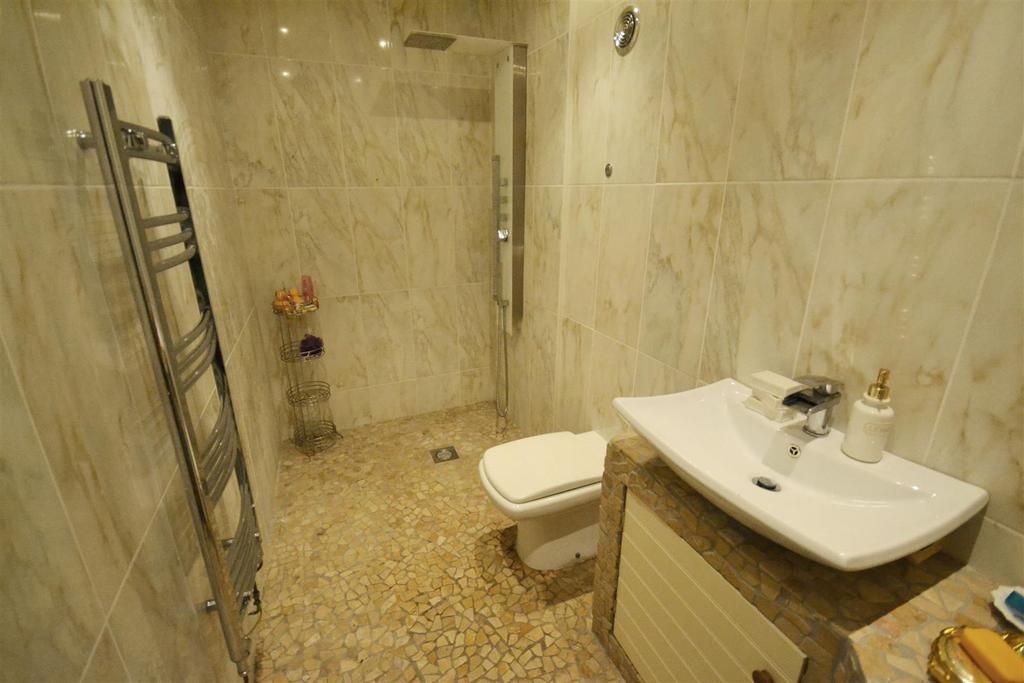 Wet Room.jpg