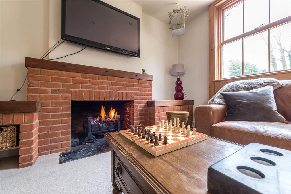 Binfield Heath, HenleyonThames, Oxfordshire, RG9 4 bed detached house