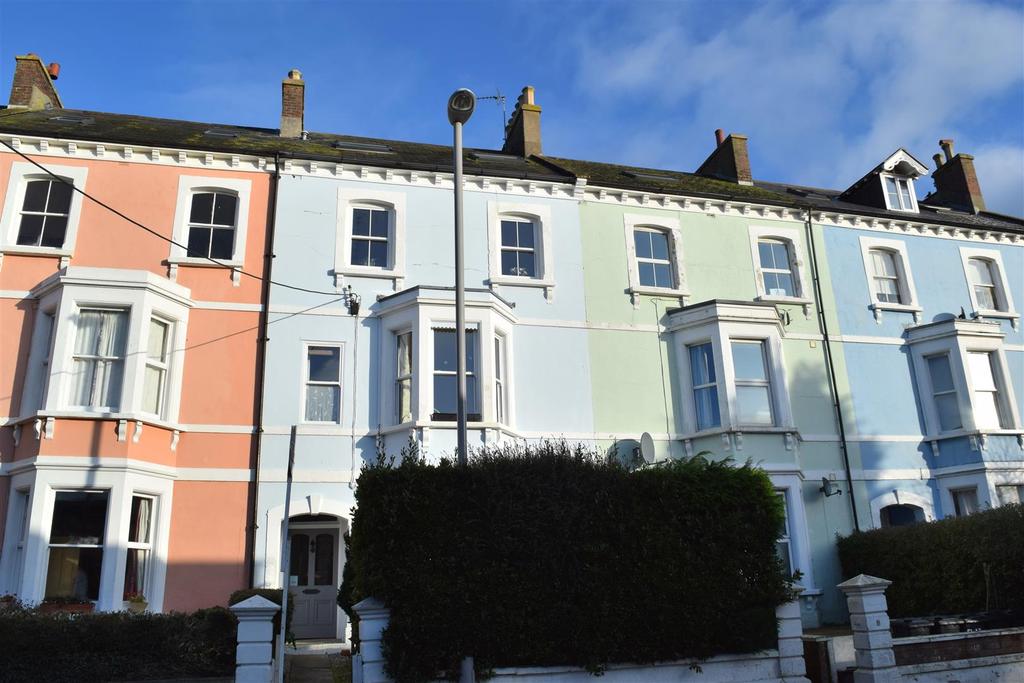 West Allington, Bridport 2 bed apartment £220,000