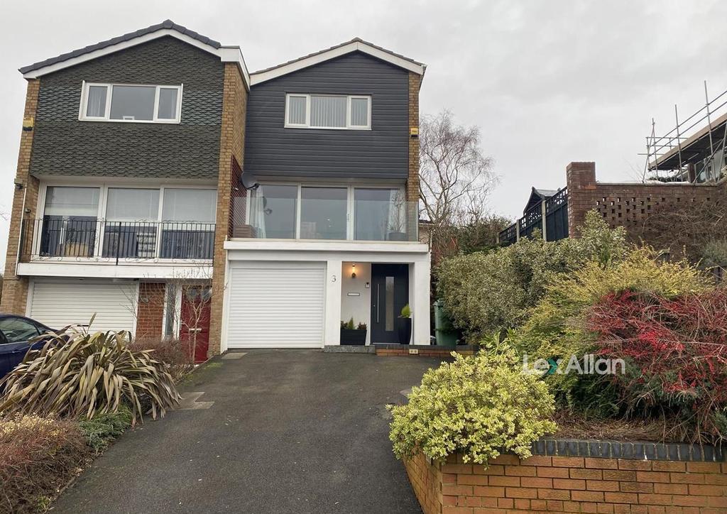 Doctors Hill, Stourbridge 3 bed semidetached house £240,000