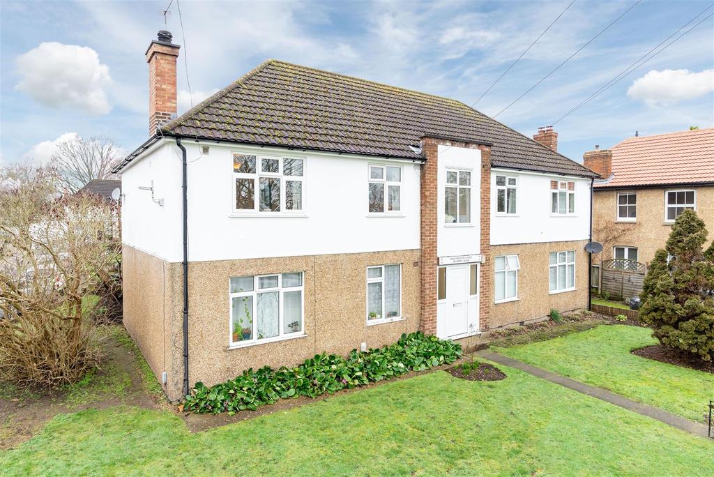 Burhill Road, Hersham, WaltonOnThames 2 bed flat £275,000