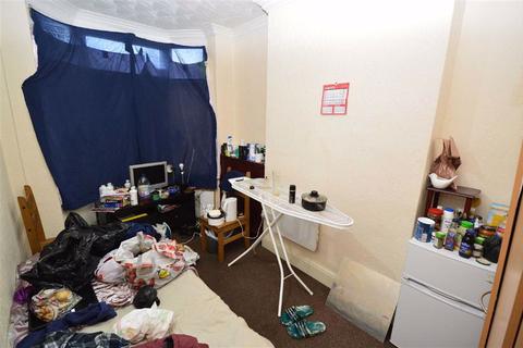 302 Narborough Road, Leicester, LE3 2AR