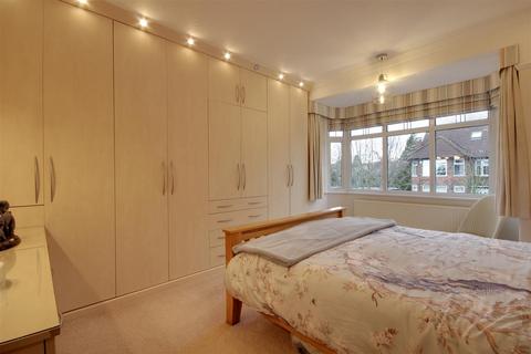 4 Elms Drive, Kirk Ella, Hull, HU10 7QJ