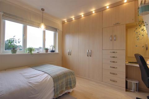 4 Elms Drive, Kirk Ella, Hull, HU10 7QJ