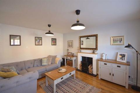 4 Tribune Place, Abbeymead, Gloucester, GL4 5UZ