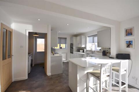 4 Tribune Place, Abbeymead, Gloucester, GL4 5UZ